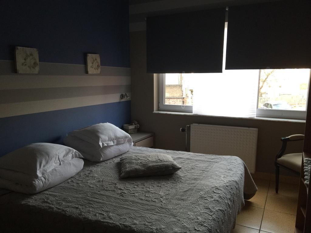 Margot'L Hotel Rochefort Room photo