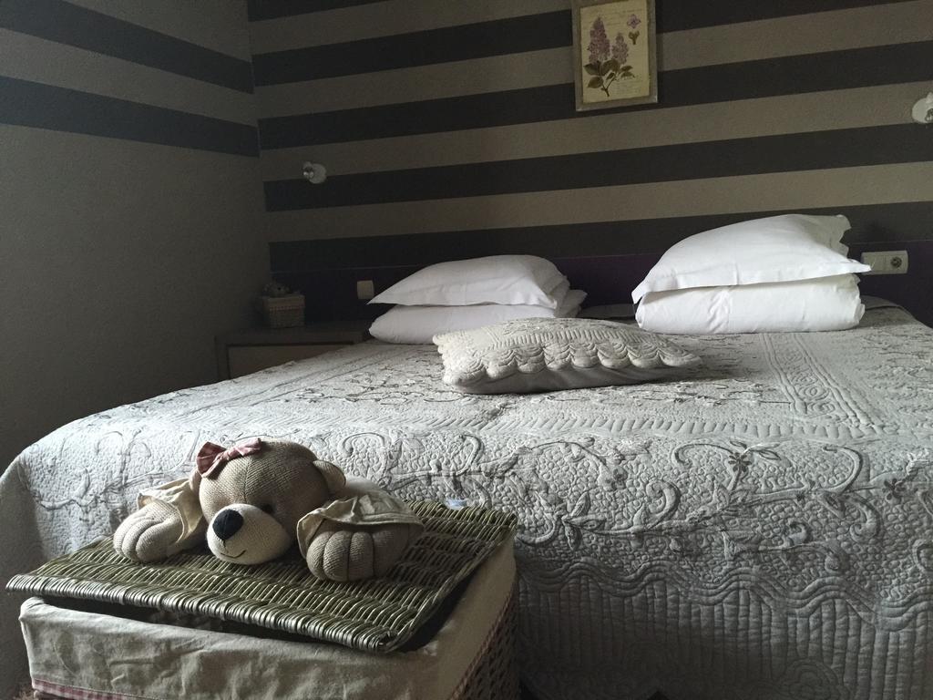 Margot'L Hotel Rochefort Room photo